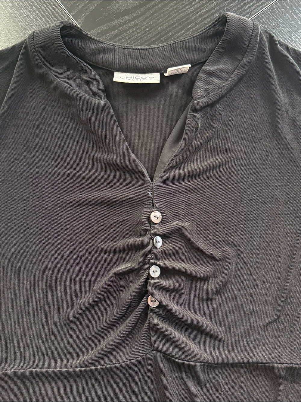 Chico’s Ruched Buttoned Long Sleeve Top - Picture 2 of 4